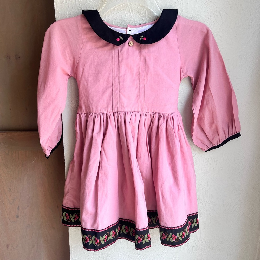 Girls WDW Well Dressed Wolf Blush Pink & Black Wanderer Size 5